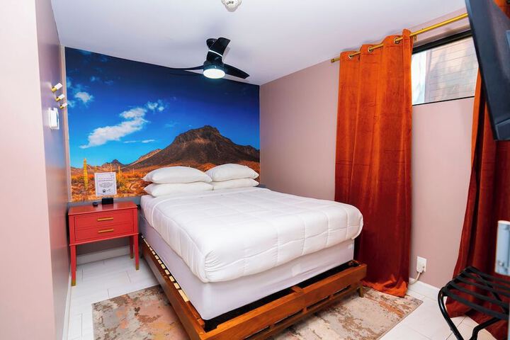 Room 70 of 111