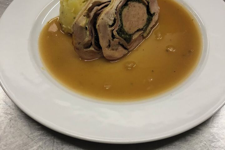 Dining 37 of 60