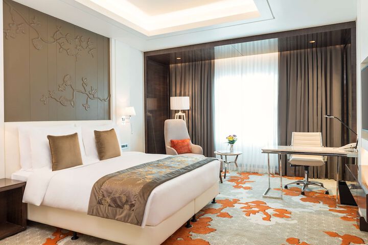 Room 6 of 95