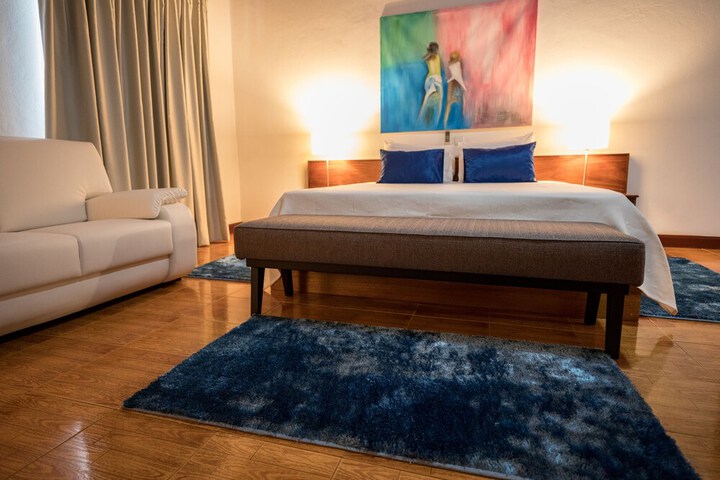 Room 6 of 60