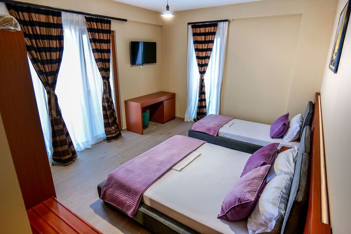 Room 20 of 104