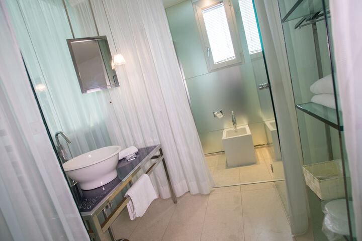 Clean Restrooms