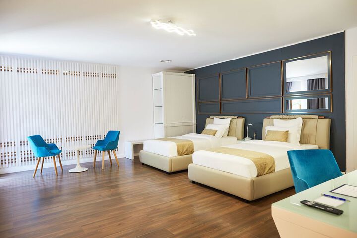 Room 48 of 60