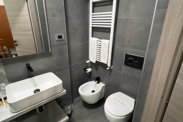 Room 16 of 20