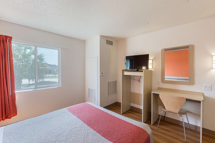 2 Double Beds (8 of 11)