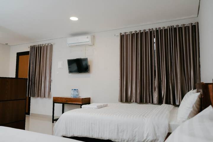 Room 6 of 19