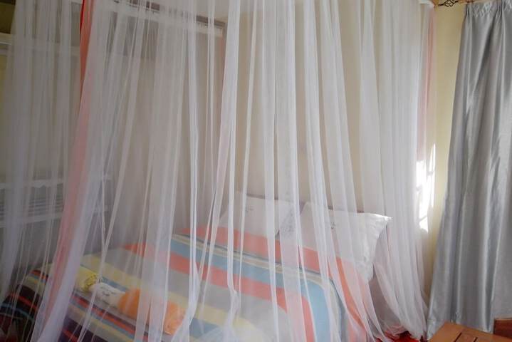Room 10 of 22