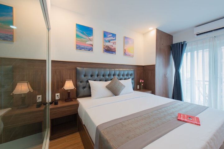 Room 14 of 28