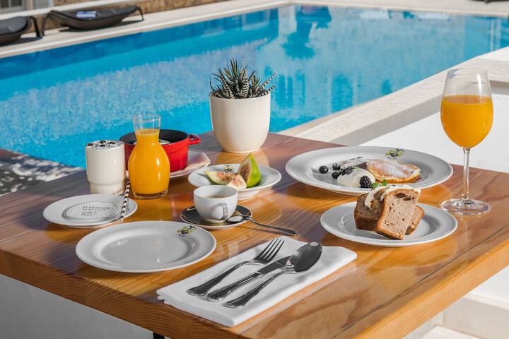 Breakfast/Coffee Service 178 of 219