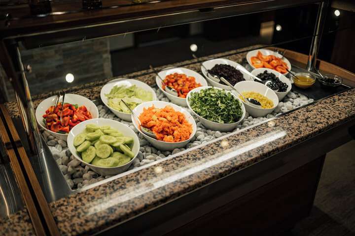 Dining 56 of 76