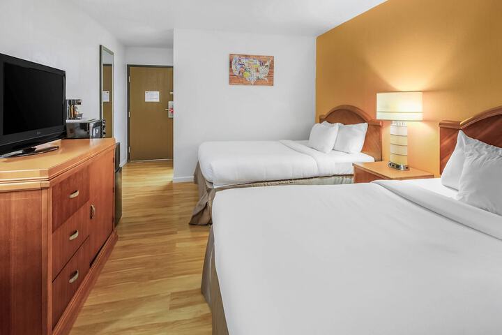 Room 19 of 33