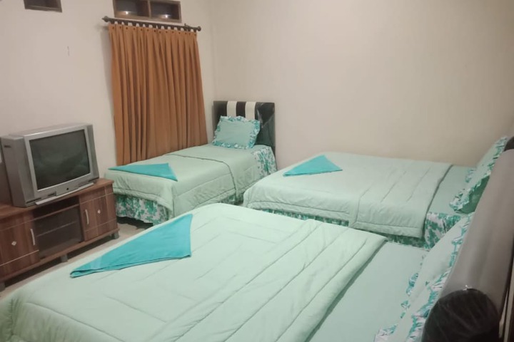 Room 4 of 14