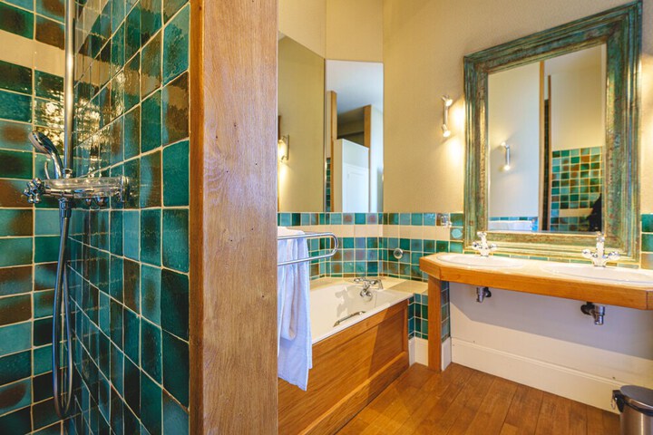 Clean Restrooms