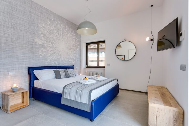 Room 15 of 270