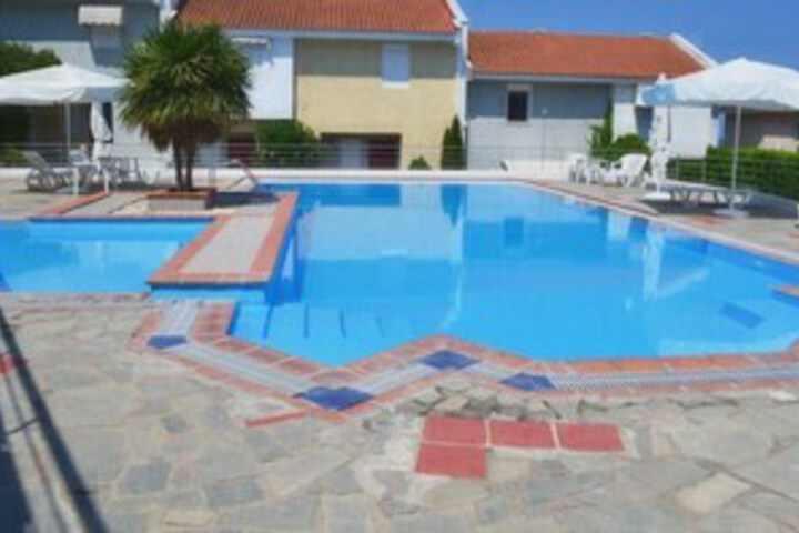 Pool 8 of 22