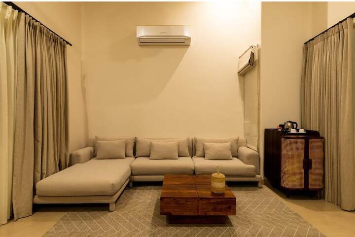 Room 42 of 110