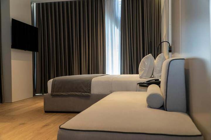 Room 4 of 34