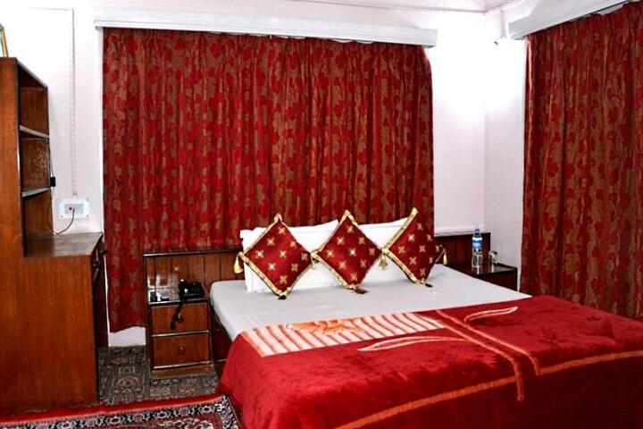 Room 2 of 6