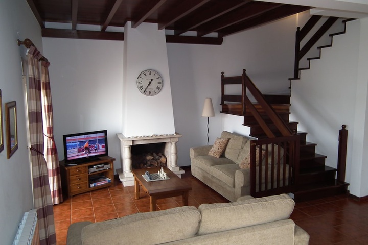 Room 2 of 18