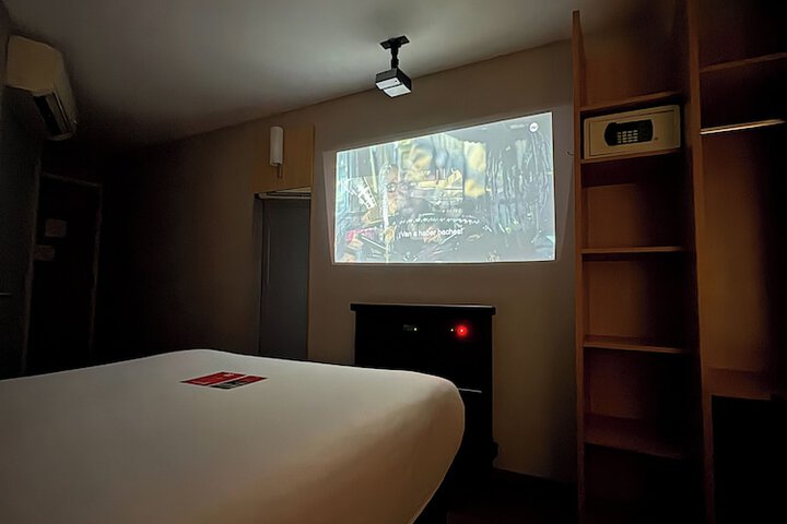 Room 24 of 113