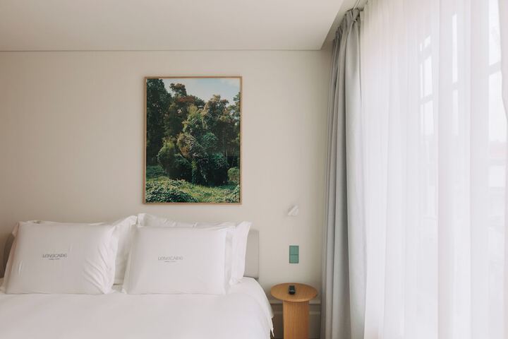 Room 119 of 186