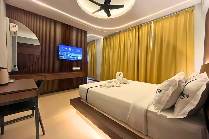 Room 12 of 15