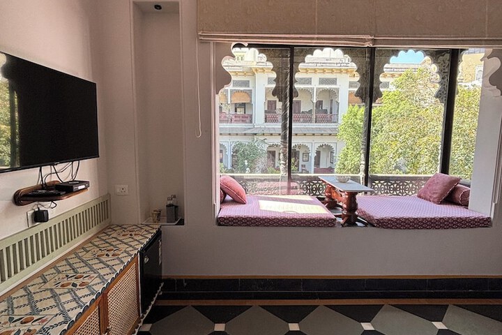 Room 2 of 22