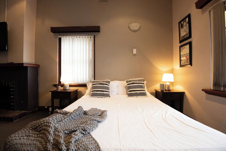 Room 13 of 25