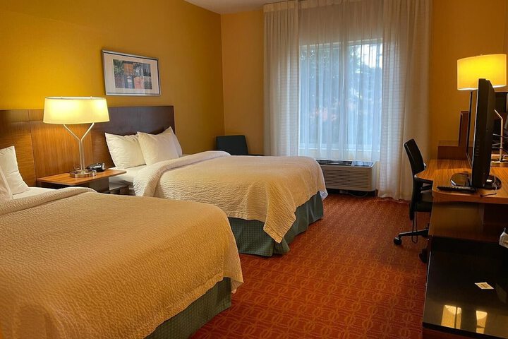 2 Double Beds (2 of 6)