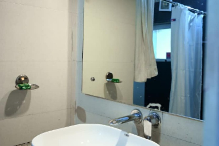 Room 11 of 14
