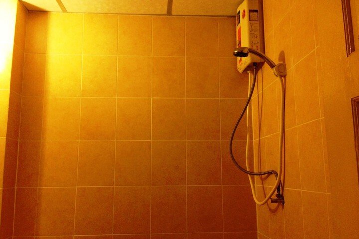 Room 34 of 67
