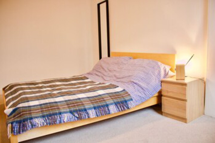 Room 12 of 17
