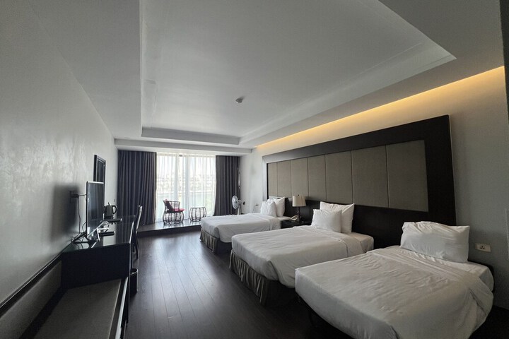 Room 10 of 23