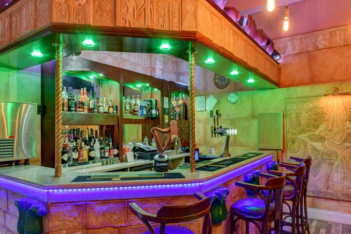 Lounge 56 of 69