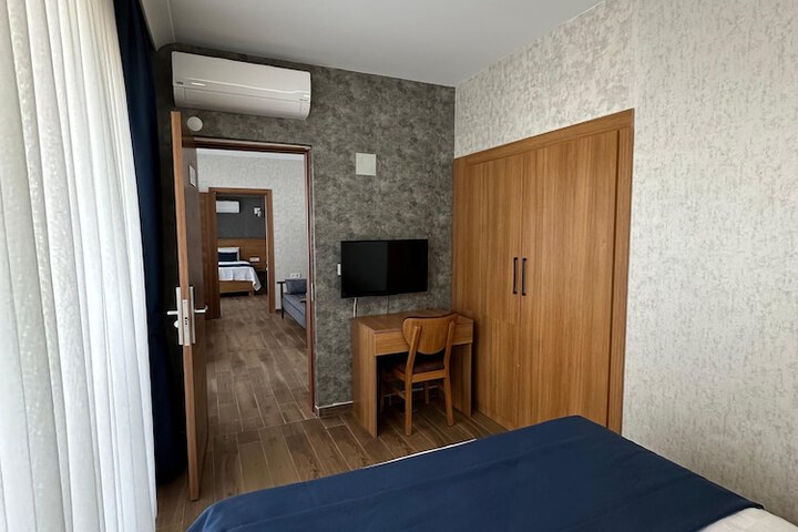Room 16 of 31