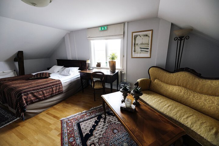 Room 6 of 45