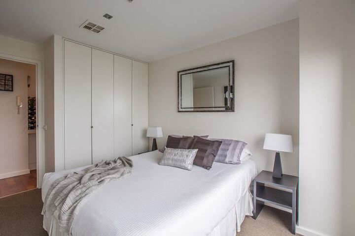 Room 8 of 23