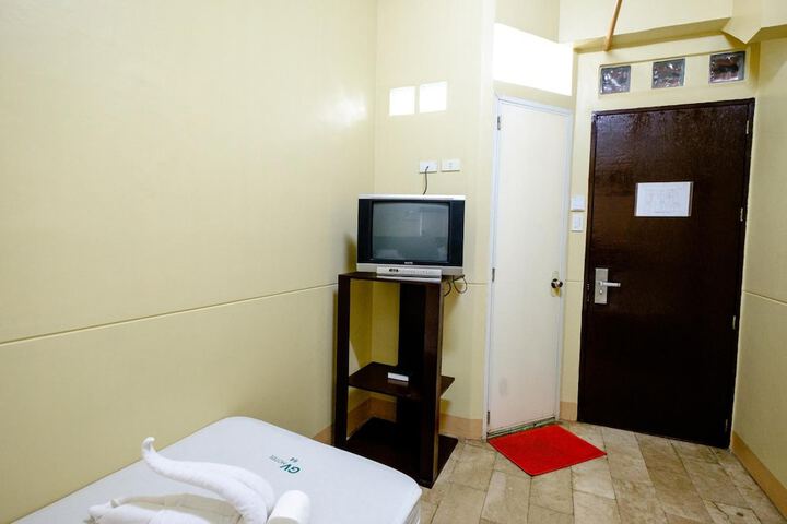Room 11 of 22