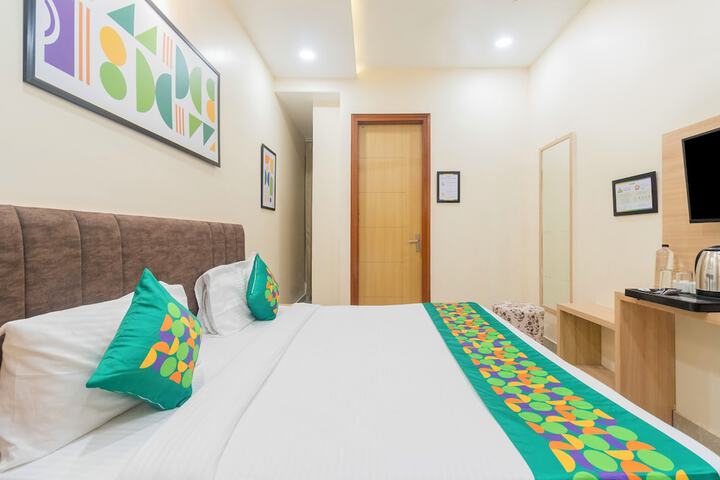 Room 19 of 37