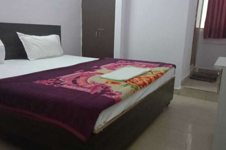 Room 2 of 21