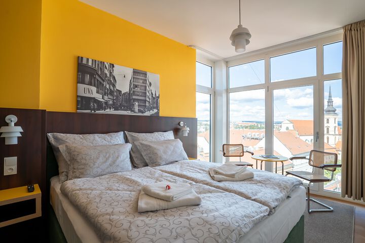 Room 17 of 20
