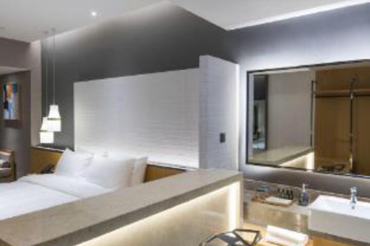 Room 21 of 58