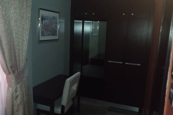 Room 13 of 31
