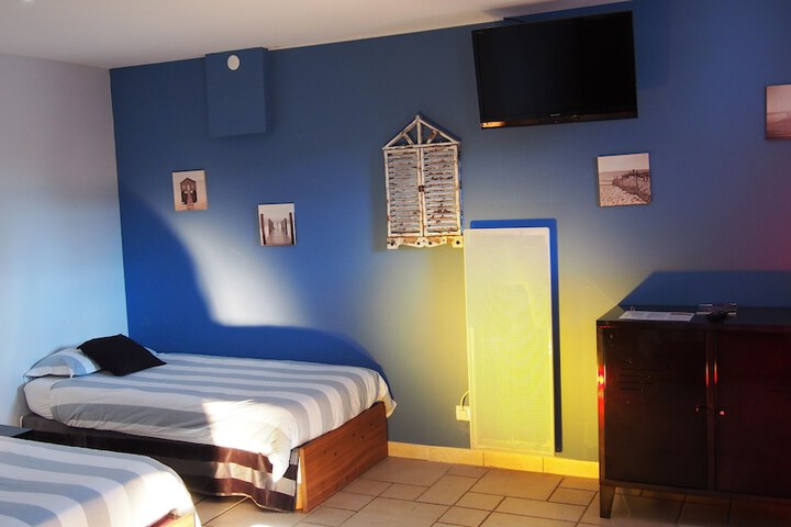 Room 9 of 16