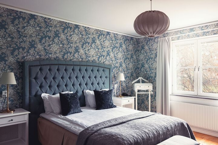 Room 10 of 42