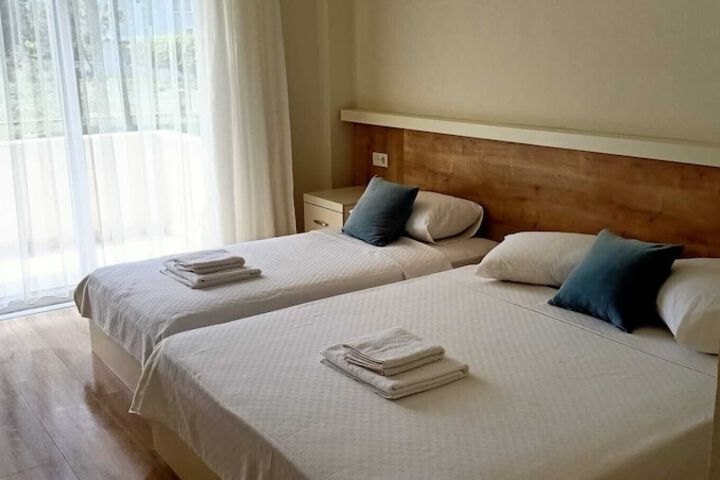 Room 3 of 6