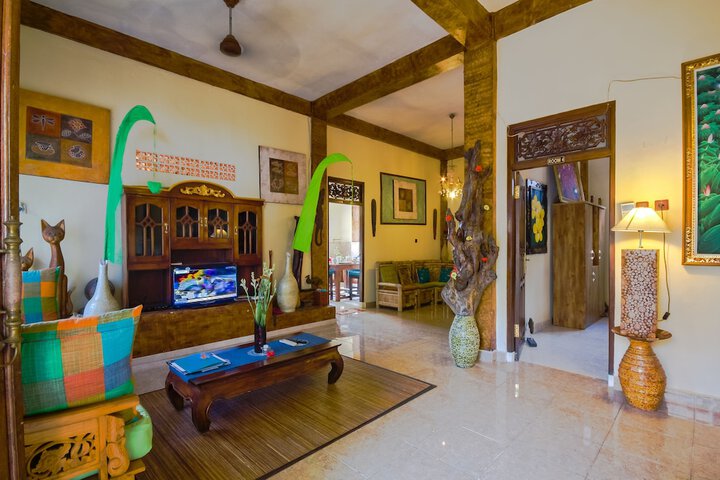 Room 10 of 56