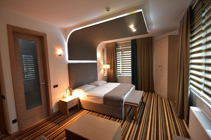 Room 17 of 42