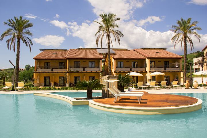 Hotel with Pool