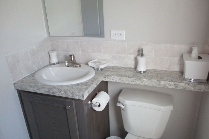 Room 6 of 11